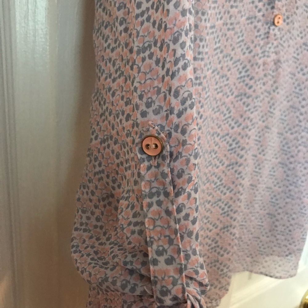 Beautiful ANA blouse - Picture 3 of 4